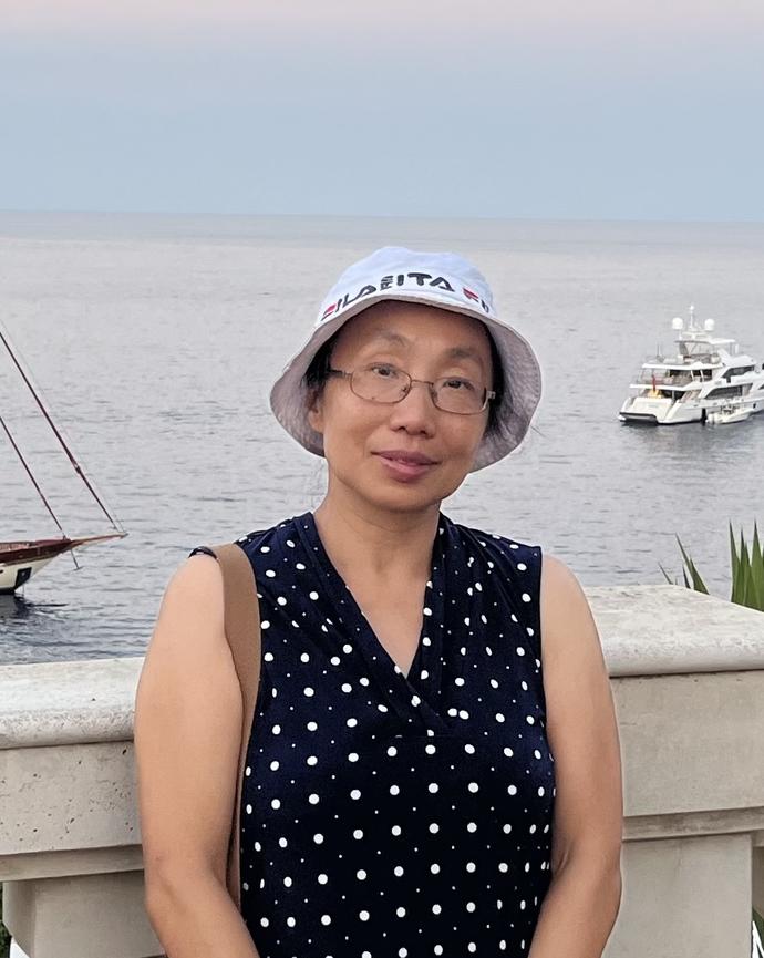 Claire Hu